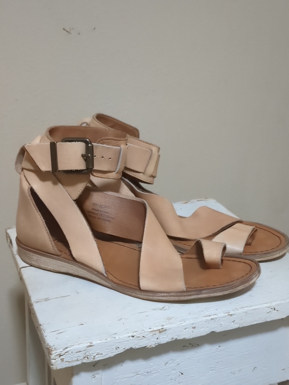 Free People Abilene Toe Loop Sandal Leather Wedge Sandals Brown 38.5